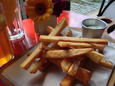 Restaurant Venezuela Arepa roots veggies