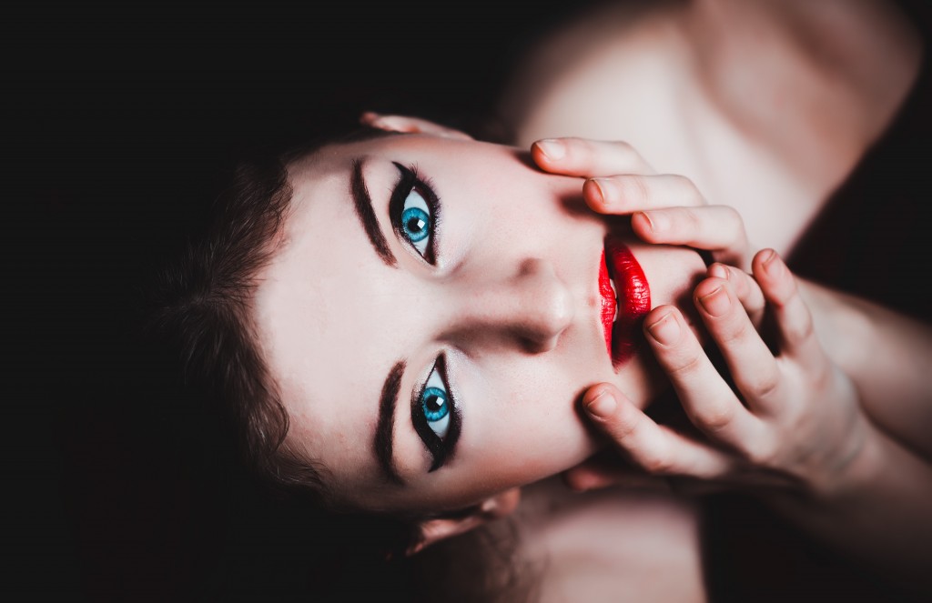Blue Eyes Woman Female Makeup Model Red Lipstick face washing wash cleaning clean
