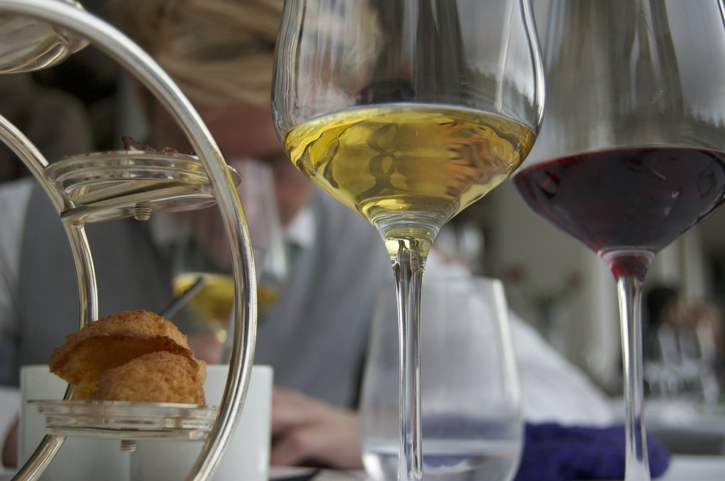 decadent dining wine glasses