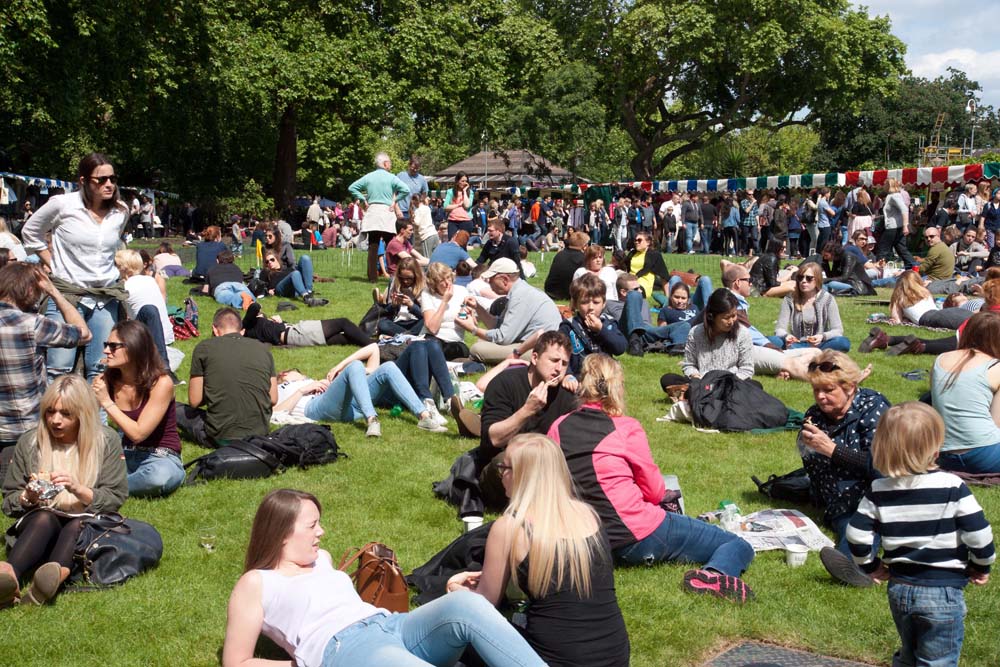 BobMarsden crowds sat esm (28).s