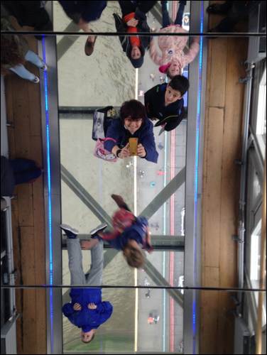 Tower bridge exhibition mirror selfie