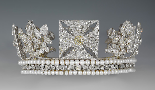 Buckingham Palace platinum jubilee exhibition with Her Majesty Queen Elizabeth II 2022 jewellery The Diamond Diadem