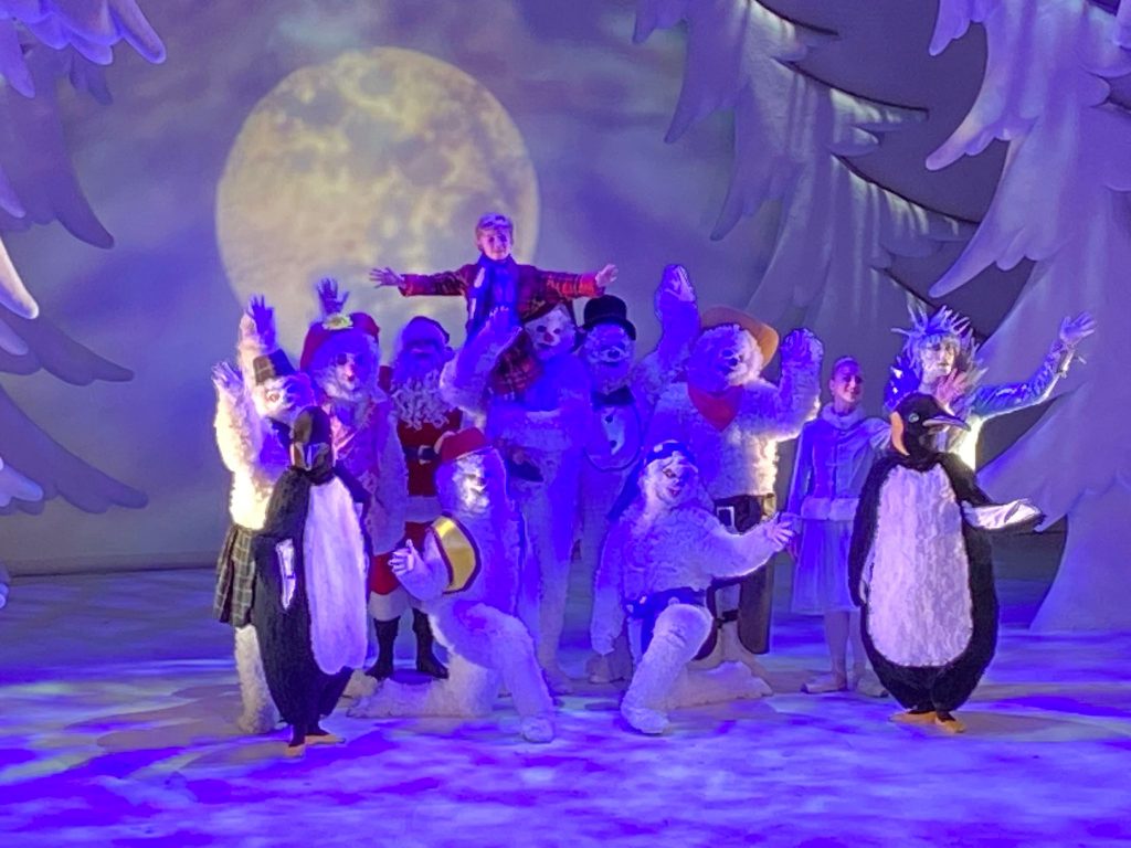the snowman performers on stage at peacock theatre 