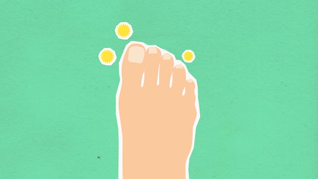 How to cure nail fungal infections before hitting the pools this summer