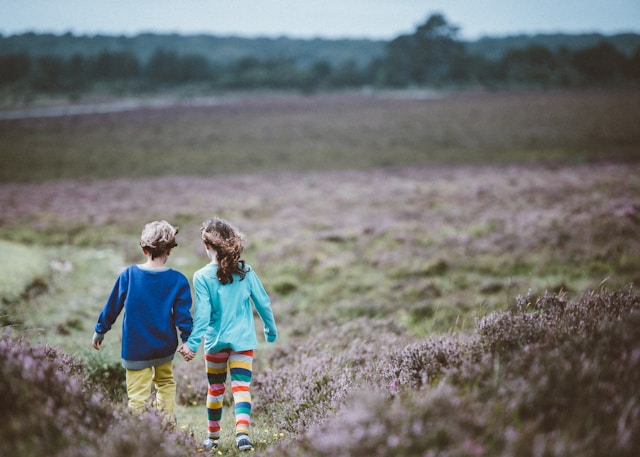 kids hiking